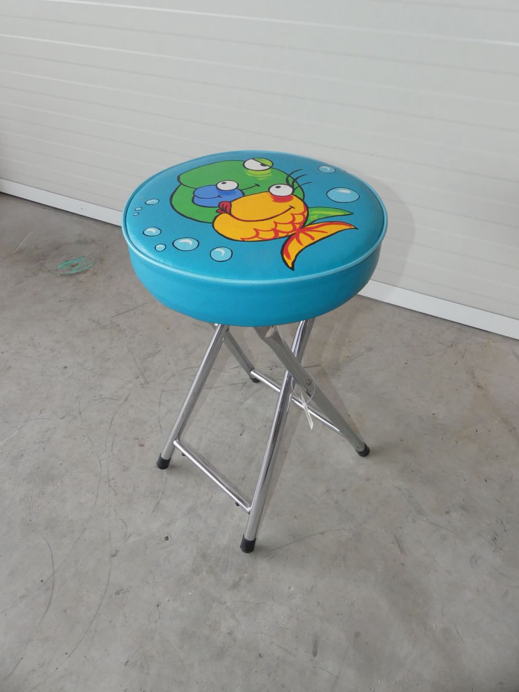 Klappbarer Sitzhocker, neu